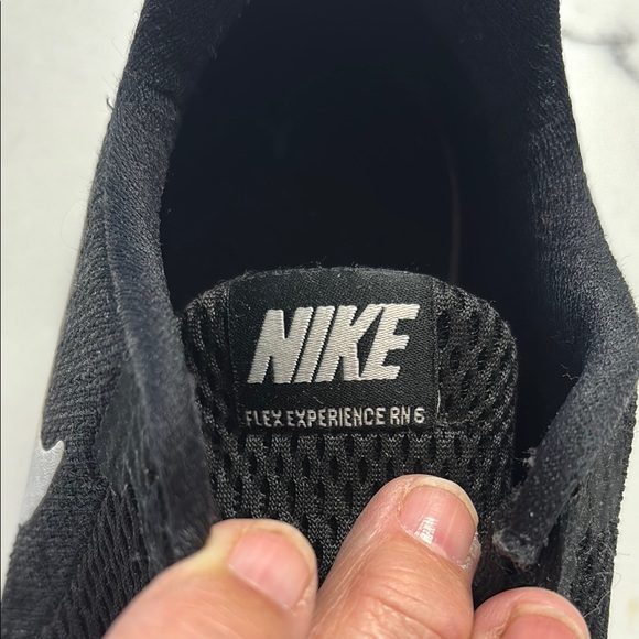 Nike RN6 Black and White Running Shoes - Picture 6 of 6